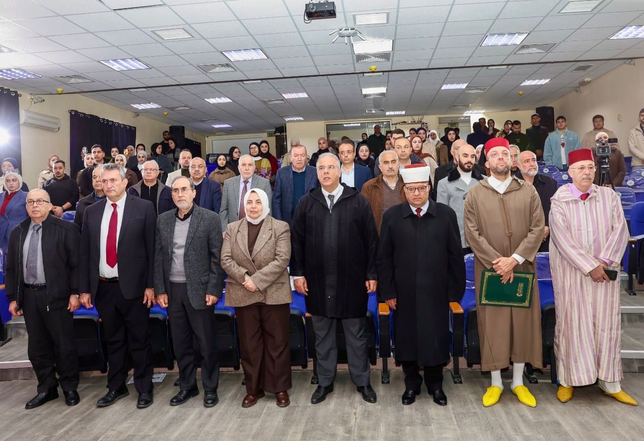 جانب من الندوة